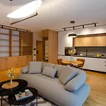 Cuza 16 - Premium Hotel *