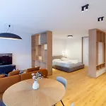 Hotel Cuza 16 - Premium Brasov
