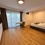 Cuza 16 - Premium Hotel *