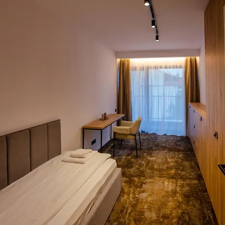 Hotel Cuza 16 - Premium Brasov