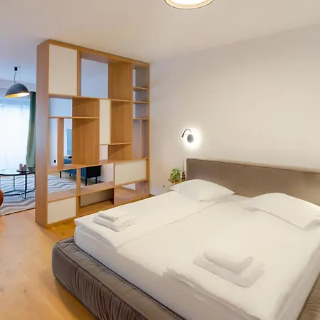 Cuza 16 - Premium Hotel