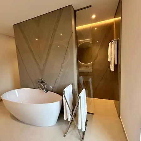 Hotel Cuza 16 - Premium Brasov