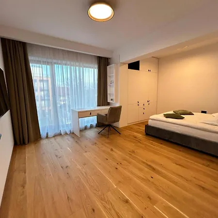 Cuza 16 - Premium Hotel *