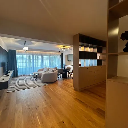 Hotel Cuza 16 - Premium Brasov