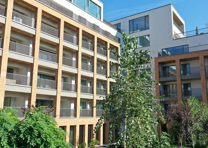 Cuza 16 - Premium Hotel *