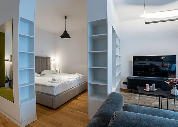 Hotel Cuza 16 - Premium Brasov