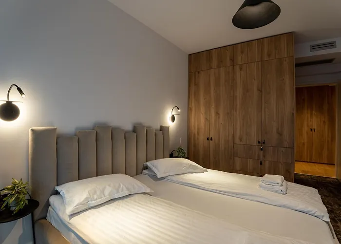 Cuza 16 - Premium Hotel