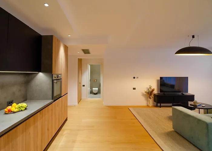 Готель Cuza 16 - Premium