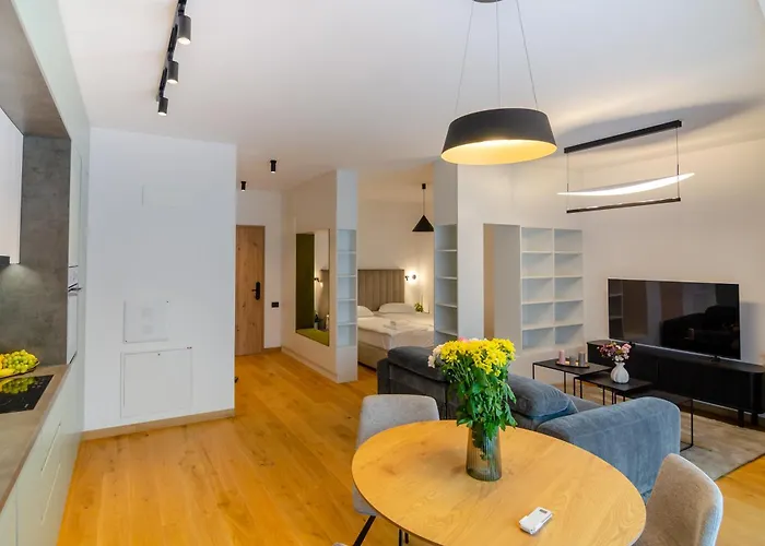 Cuza 16 - Premium Hotel *