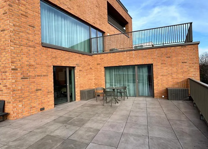 Cuza 16 - Premium Готель