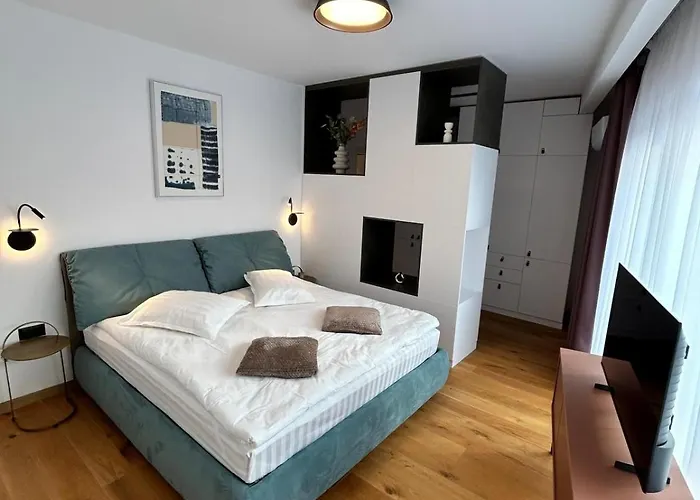 Hotel Cuza 16 - Premium *