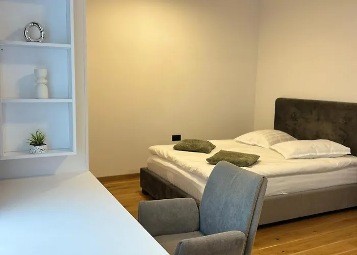 Hotel Cuza 16 - Premium Brasov